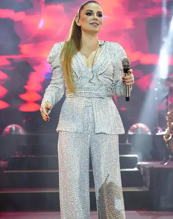 Boğaz'da Merve Özbey gecesi